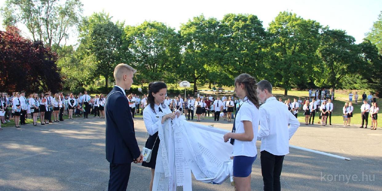 Az eltelt évek emlékei nem múlnak el nyom nélkül…