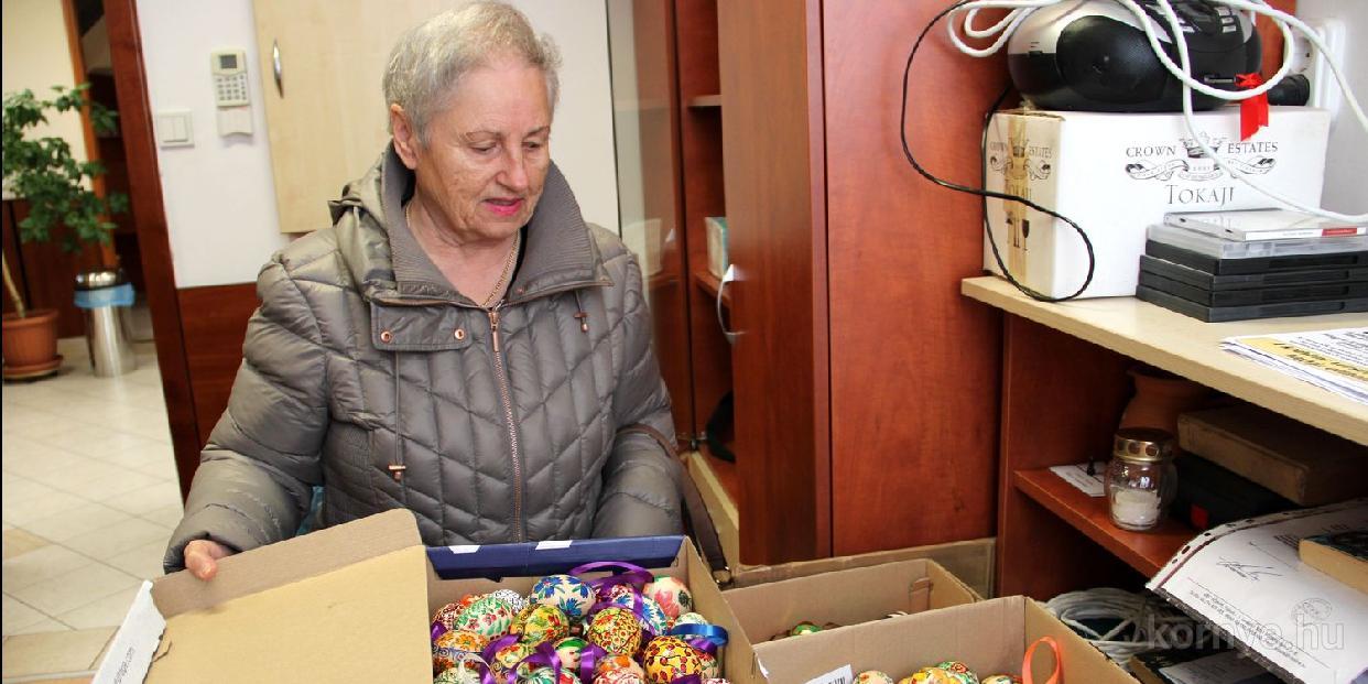 Egy éve fújta, festette a tojásokat…