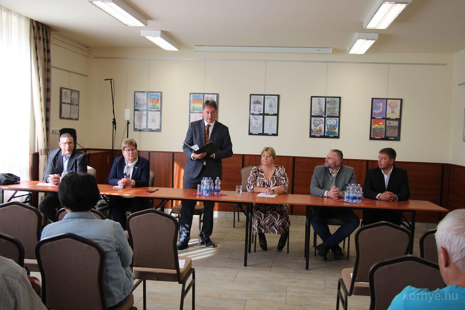 2026-05-18-falugyűlés