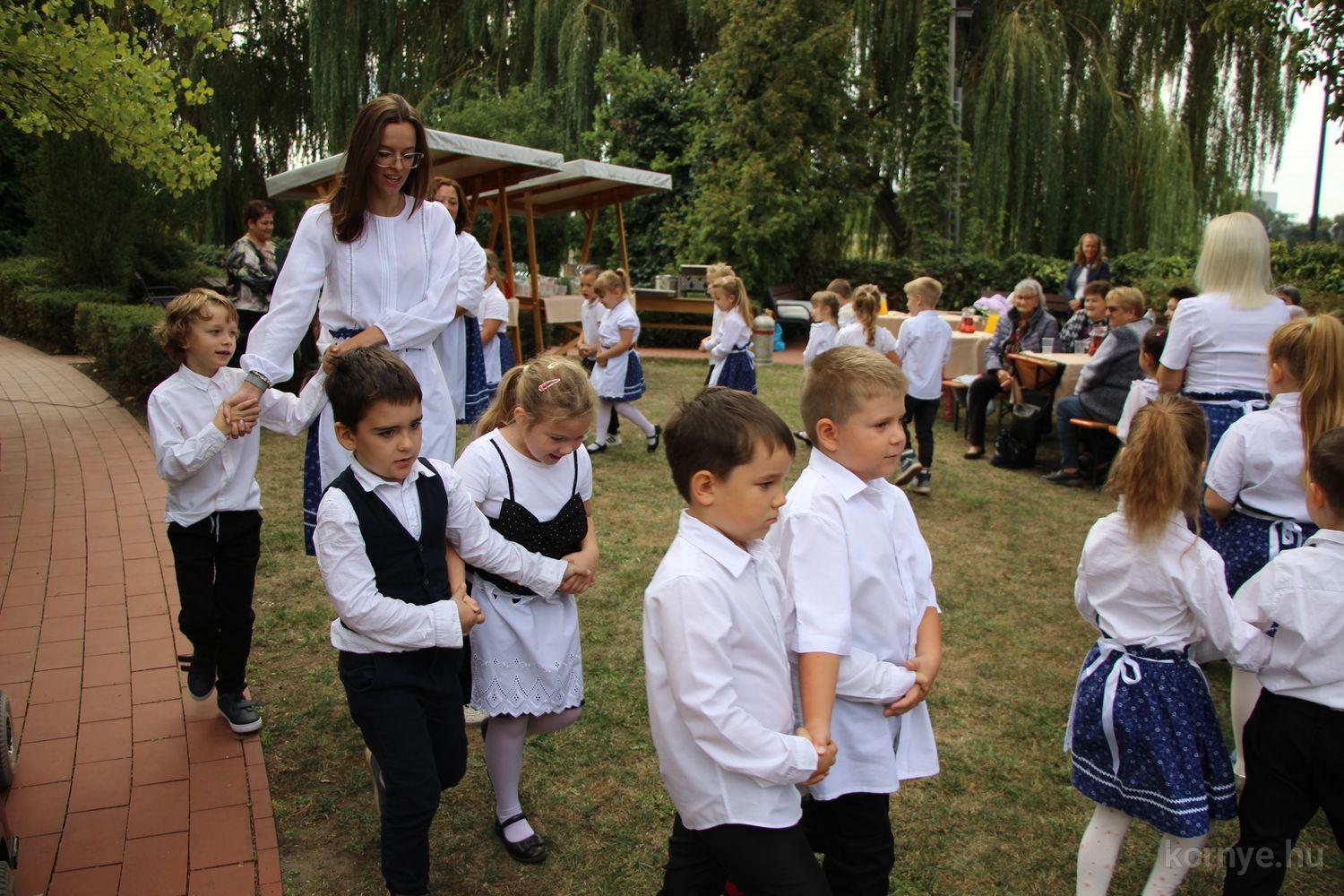 2026-09-24-öno-generációk