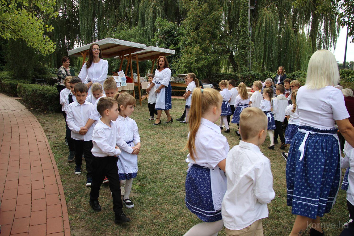 2026-09-24-öno-generációk